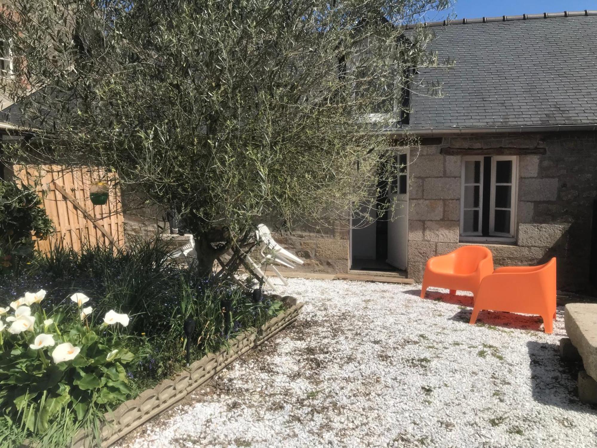 דינאן Charmante Maisonnette Proximite Cite Medievale Et Bords De Rance מראה חיצוני תמונה